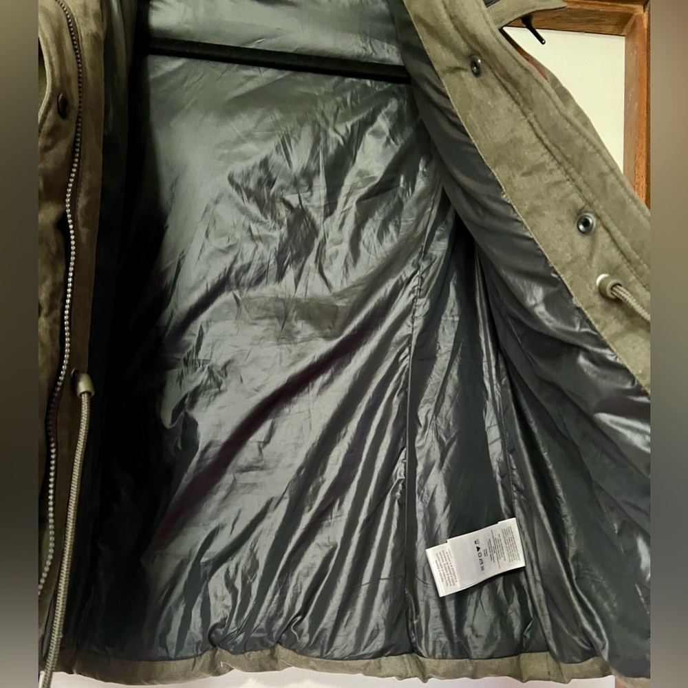 Like New Columbia women’s puffy down coat w/leather accents olive green sz. XS - Picture 4 of 7